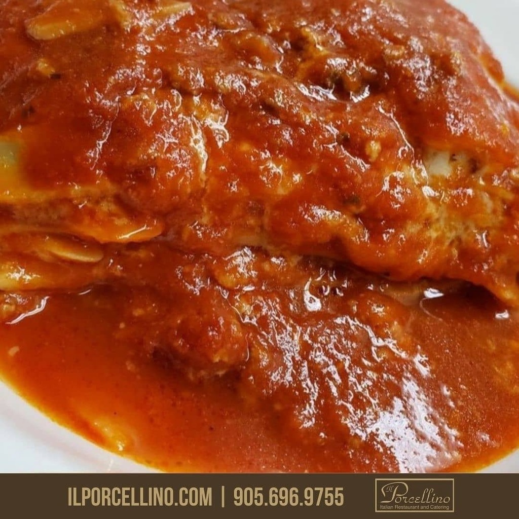 🍝Our signature Lasagna is layered up with fresh lasagna pasta, bolognese sauce, mozzarella cheese and of course 🧀 Parmigiano Reggiano.

Enjoy by the piece or order a larger tray. Let us the cooking and you the eating 😋 Buon appetito bý #ilporcellino
… ift.tt/39dpWTf