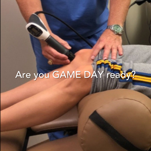 drneck's tweet image. Are you an athlete looking for a competitive edge? Shockwave therapy can improve the efficiency, strength, and balance of your entire body. To ensure that your body is game day ready!  bit.ly/3cL3EJq