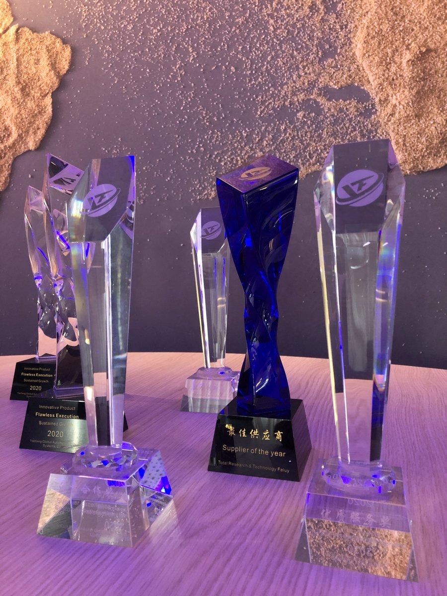 YanfengGermany's tweet photo. Gestern fand unser virtuelles Supplier Expectations Event 2021 statt, bei dem wir unsere besten Lieferanten in Europa und Nordamerika ausgezeichnet haben. Wir sind dankbar für ihr kontinuierliches Engagement und ihre hervorragende Arbeit. 

https://t.co/5By68d8l25 https://t.co/e9rhNkiI9k