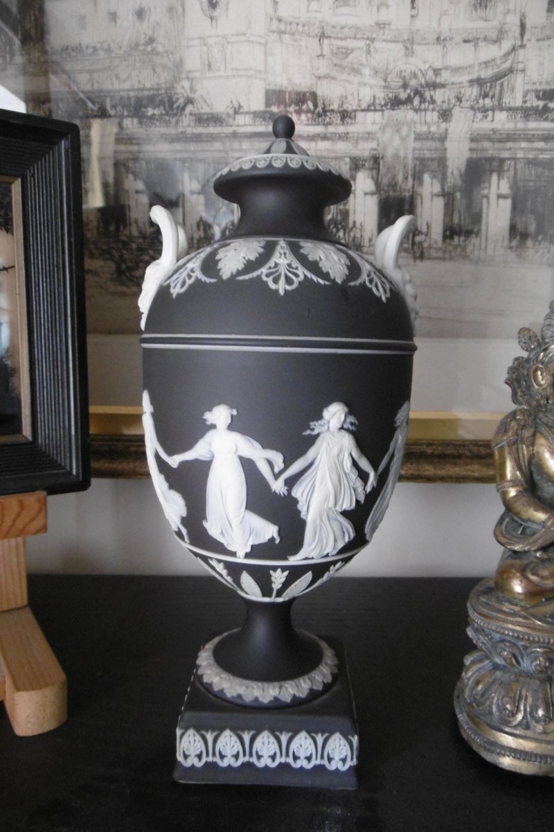 5thLackey's tweet image. The #DancingHours, see the transcript on the #NationalMuseumsLiverpool website of the #MoorParkMantlepiece podcast involving, #JosiahWedgwood, #Piranesi, #LordLever, #SirLawrenceDundas #PalazzoBorghese #LouisXIII of France &amp;amp; #JohnFlaxman. Oh, &amp;amp; #Napoleon.