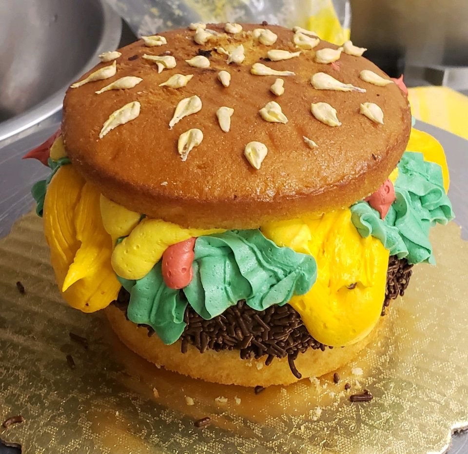 AdamsMarkets's tweet photo. The weather has been looking up! Our #teammates have you set for grilling and dessert! Check out all of the meat and seafood options from #Shelton and the perfectly themed dessert from #Portland.
#DiggingIn
#INeedSun
#DontForgetYourLotion https://t.co/dbCegTyhs2