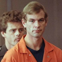 relatospodcast's tweet photo. Evan Peters irá interpretar Jeffrey Dahmer em Monster: The Jeffrey Dahmer Story", nova minissérie da Netflix criada por Ryan Murphy. https://t.co/yJt27BSgpw