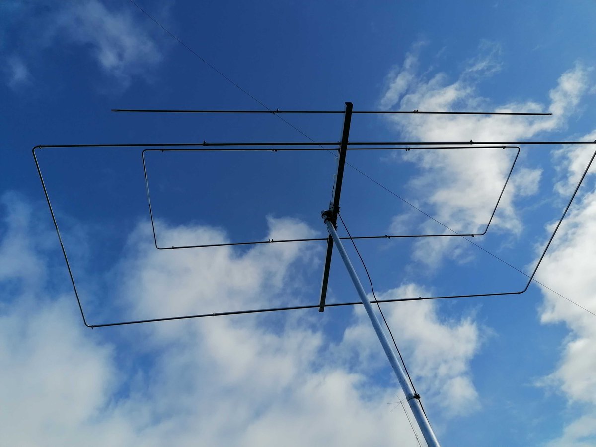 EA7JX Rodrigo tweet media