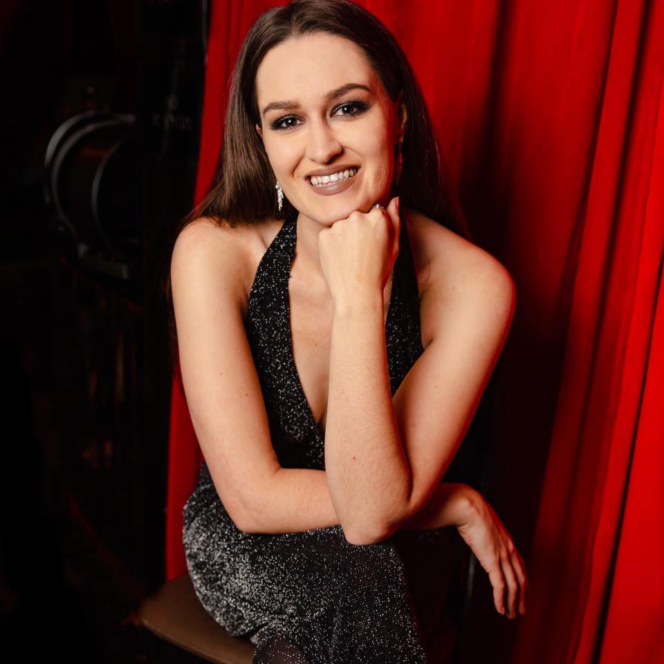 TresAMag's tweet image. INTERVIEW with @aoifeclesham about being in the cast of @FiverMusical, performing with The Secret Society of Leading Ladies and her time as Gloria in @gretel_musical! 📷 : Danny Kaan tresamagazine.com/2021/03/24/aoi…