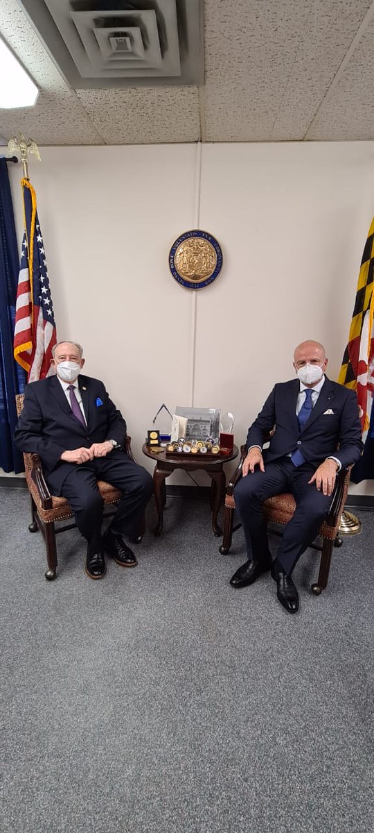 Nos reunimos con el Secretario del Estado de Maryland y conversamos sobre futuras capacitaciones de manejo de crisis y desastres para nuestros médicos y militares. Maryland tiene la Academia Naval más grande del país y el mejor hospital de Estados Unidos, Johns Hopkins Hospital.