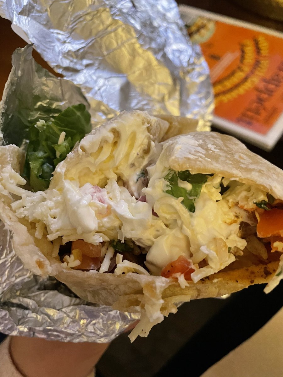 stephmccabe's tweet photo. @bellaxferreira @Chipotle Awww man!!! Mine was all sour cream and poorly wrapped. Ugh!! https://t.co/KSuQkxlq3Y