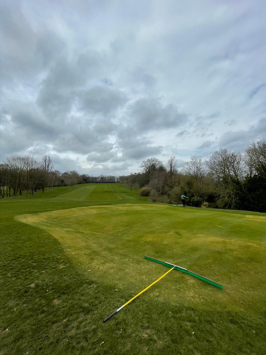 WHGCgreenkeeper's tweet photo. Light dressing on tees &amp; approaches today and brushed in once dry. https://t.co/mgHw4h8ET6
