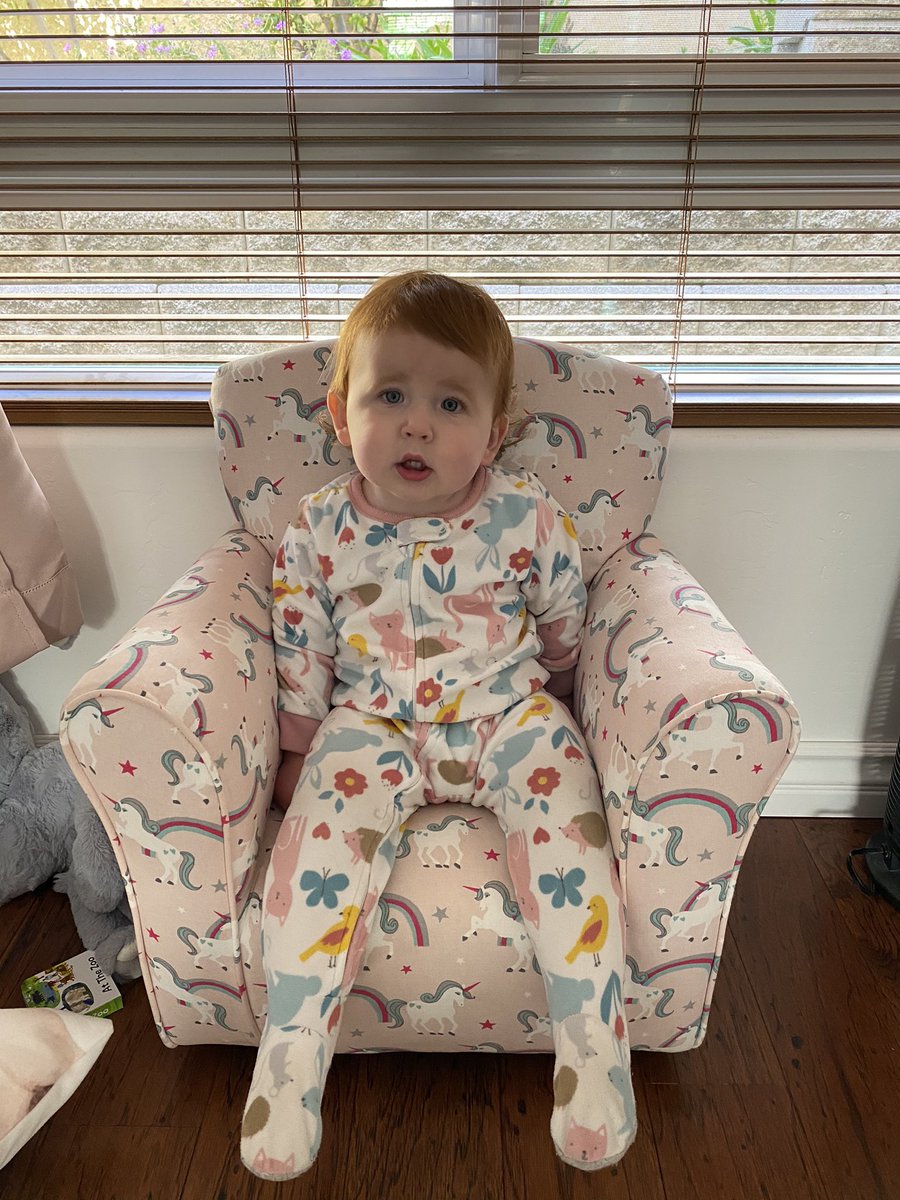jovanivasquez's tweet photo. Jordan is growing up so fast!! 💖 #14Monthsold #walknotrun https://t.co/B9StXQ22e6