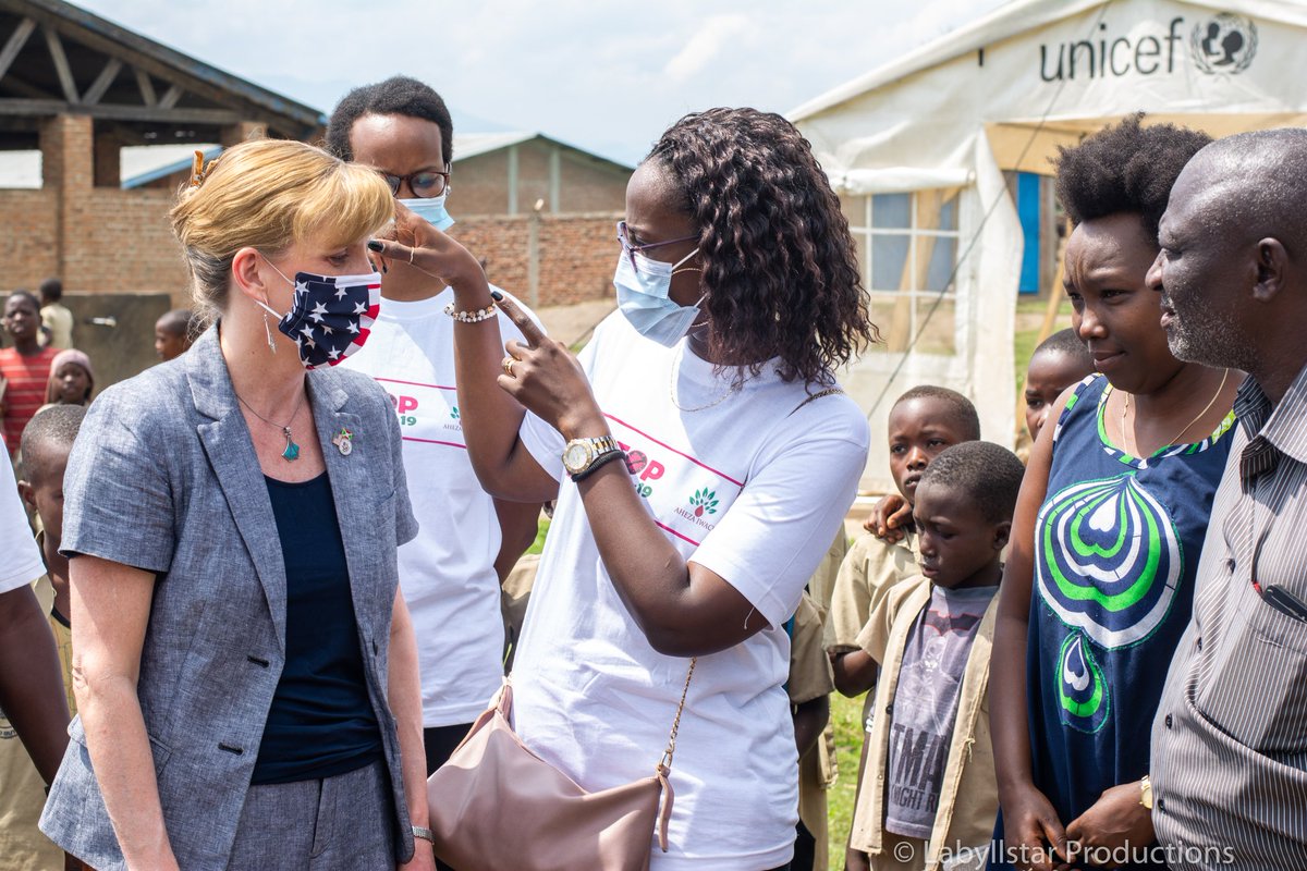 Signalons que cette cérémonie de clôture du Projet a été rehaussée par la présence de S.E Madame Mélanie Higgins, Ambassadeur des <a href="/US_Emb_Burundi/">U.S. Embassy Burundi</a> 

Credit Photos: Labyllstar productions 

#lesbeautesdecheznous 
#akezanet
#Football
#Burundi