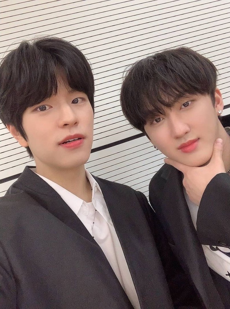 skzseungmin22's tweet photo. 🐶 : 조각 is finally out! we saved and cherished the song just for today🎵  it's the song about us who are still running towards our dreams, and we don't want to miss any of the pieces in that process. It's the first song that I made with binnie hyung, hope stays enjoy (cont) https://t.co/BAZNNPoCkc