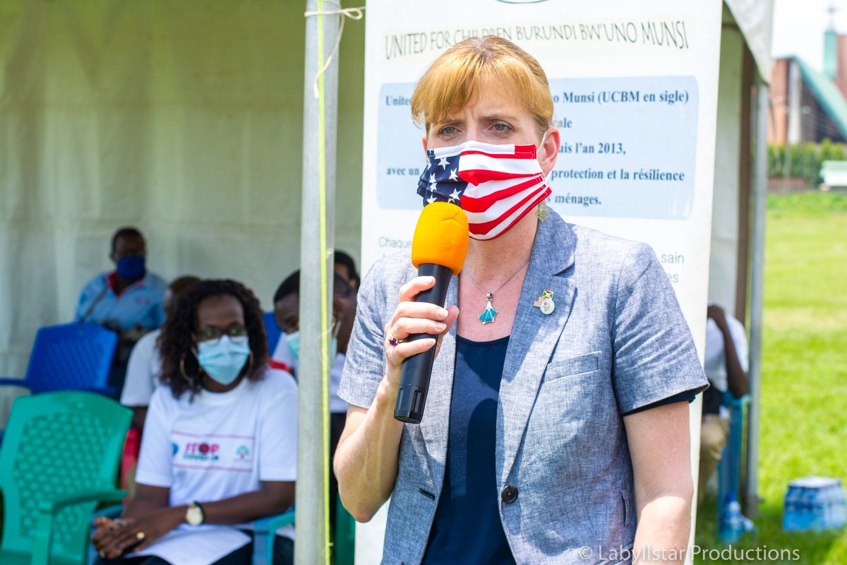 Ce 24 mars 2021, <a href="/AhezaI/">Aheza Iwacu</a> sur financement de l' <a href="/US_Emb_Burundi/">U.S. Embassy Burundi</a>, a procédé à la clôture du Projet (ALUMNI COVID-19 Response) exécuté en partenariat avec @UCBUM_Burundi dans la Zone BUTERERE.