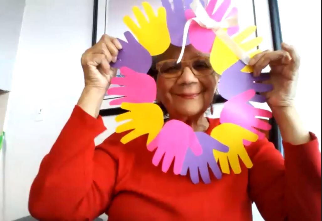 RAINinc1964's tweet image. ARTS AND CRAFTS 🎨 #RAIN #VIRTUALPROGRAMMING #ZOOM #ARTSANDCRAFTS #PAINTINGWITHFRIENDS #EASTCHESTER #OLDERADULTS #BRONX #VIRTUAL #ARTCLASS #ARTSANDCRAFTSCLASS #PAINTING #FRIENDS #ART #CRAFTS #SOCIALIZATION