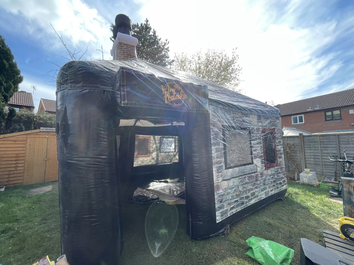 TFlatable's tweet image. Summer is quickly approaching and we have added to the fleet to prepare again!!! Book now to avoid disappointment!! #inflatable #pub #Summer2021 #party #drinks #gardenparty #music #friends