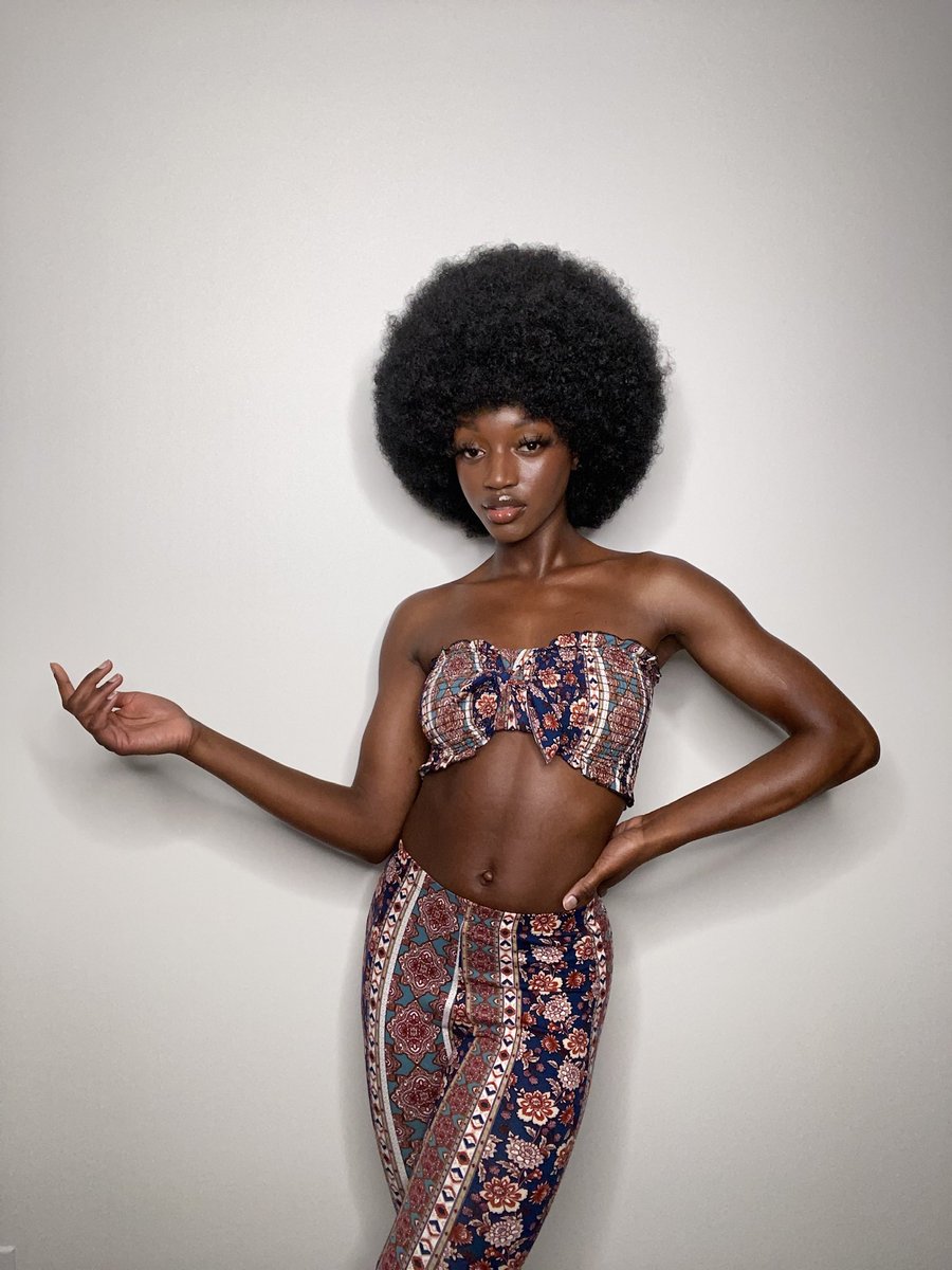 ShadaeMccallum's tweet photo. Ego as big as my afro because I’m the shit https://t.co/hyhRu4d9ua