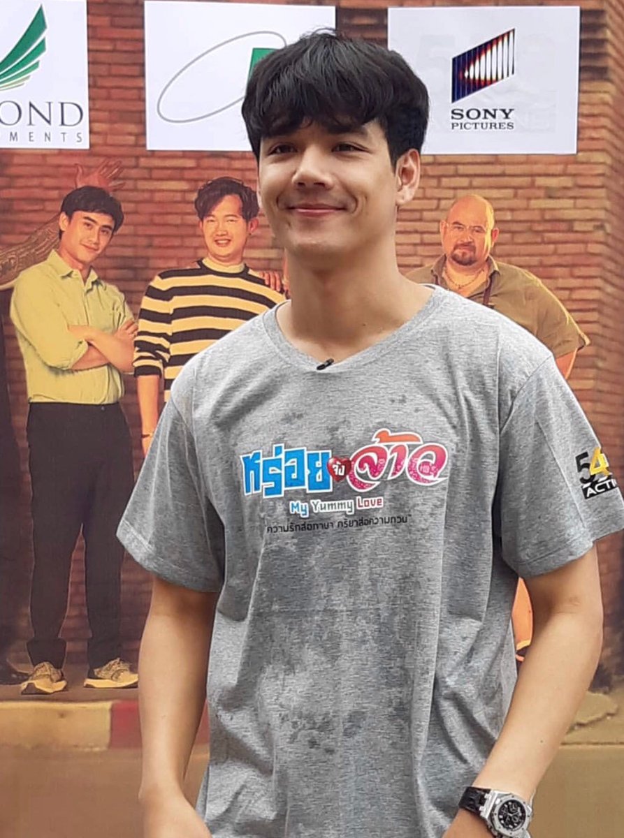 Dol33489156's tweet photo. HBD🎂🎂🎂
 #NickyNachatHBD #นิกกี้ก้อย https://t.co/a7ohDluHxo