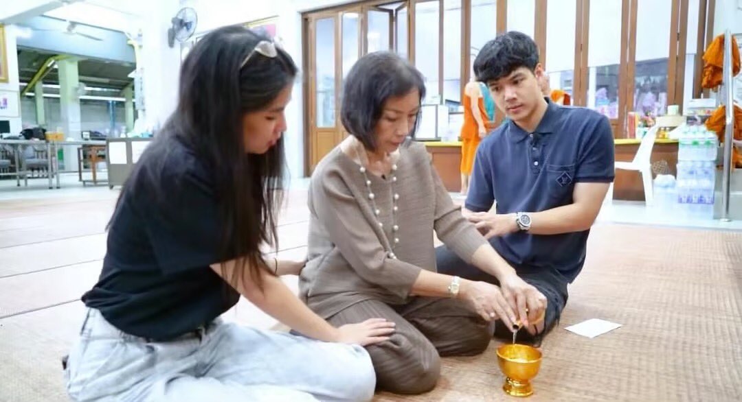 FC_NICKYNACHAT's tweet photo. HBDครับลูกพี่ สุขภาพแข็งแรง เฮงๆ หวานกันตลอดปี FCขาหื่น❤️❤️ 
#นิกกี้ก้อย
#NickyNachatHBD https://t.co/PkcdeGxZ66