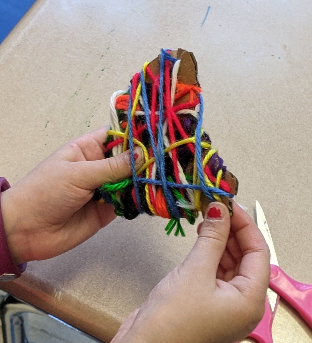 Ms_Tara_Drissel's tweet photo. kindergarten students have been exploring different ways to make TEXTURE - how something feels! Yesterday we created yarn sculptures with ACTUAL texture. #lionspride @LMTSD_PRES https://t.co/Rcpmv6dXoc