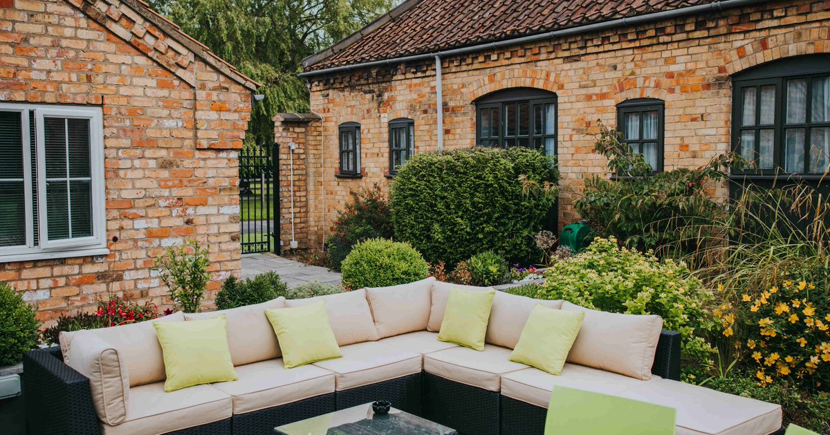 Have you booked your table yet !! We are so looking forward to seeing you all.
We are counting the days till the 12th April. Fantastic new menu and offers just call
01469 541010 to find out more.