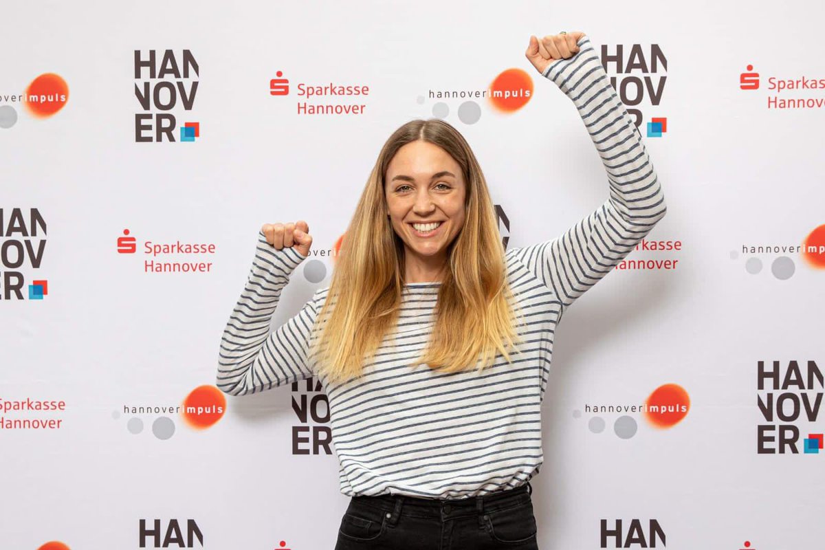 hannoverimpuls's tweet photo. Der zweite 2. Platz geht an Stella Kocademirci mit fühl dich gut - einer Verkaufs- und Eventfläche für nachhaltige und faire Kleidung. Auch sie erhält 2.000 Euro. Herzlichen Glückwunsch! #sui21 #startupimpuls https://t.co/3cyUw4bb6V