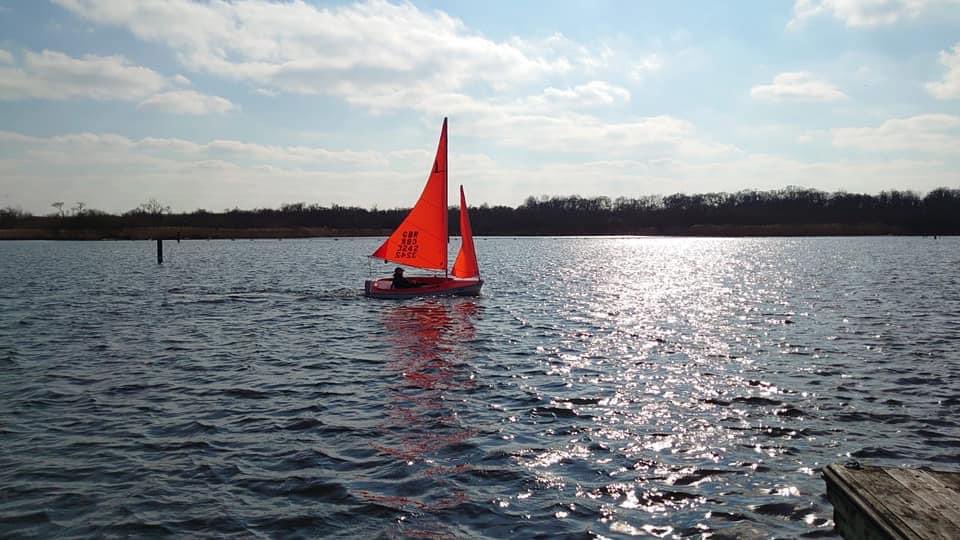 It was a 'testing new kit' afternoon yesterday. Staff enjoyed trying out our new pedal powered Dad's Boat and one of the new Hansa dinghies. We can't wait to share these new exciting editions to our fleet with you all!
@RYASailability <a href="/DadsBoats/">Dad's Boats</a> 
#fun #notabaddayattheoffice
