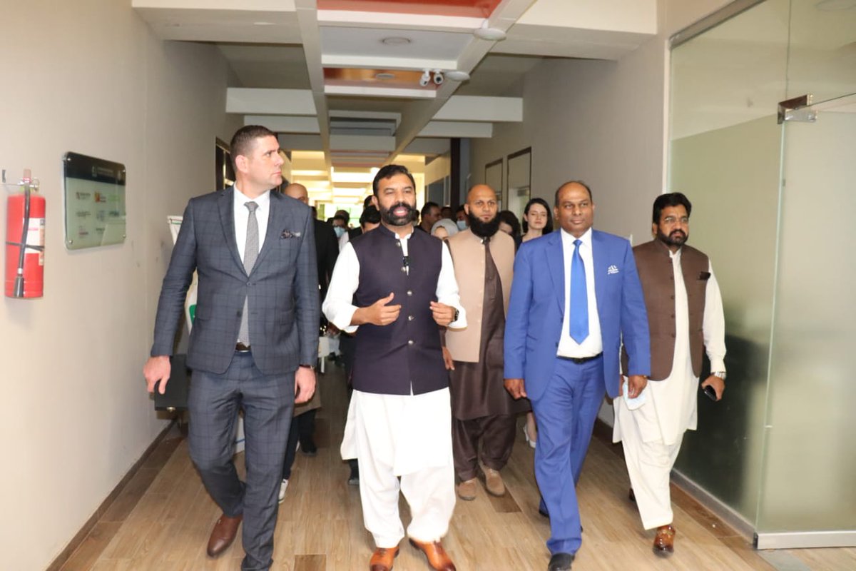 ZiaKBangashPK1's tweet image. A delegation representing Turkish business community and OZ Istanbul visited @kpitbgov, and Workaround BPO Center established at KPITB. Briefed about the investment opportunities in IT sector, including the plans and initiatives of KP IT Ministry . 1/2
#TechDrivenKP #InvestInKP