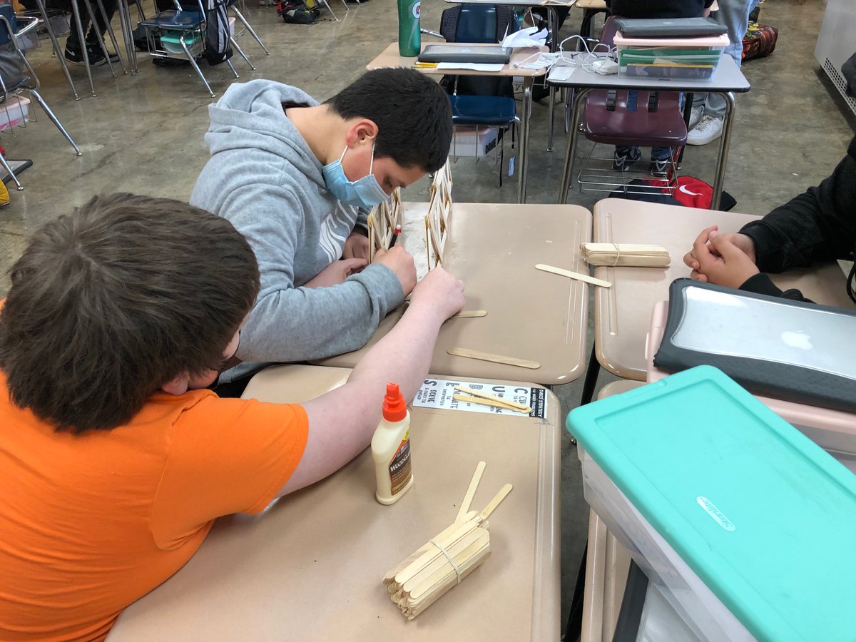 miss_silverman5's tweet photo. Building our bridges today was so fun! Students each designed their own bridge - we’ll test the strength of them next. @TMSbearsKS #Turner202Strong #edchat https://t.co/TTGZUcsC5A