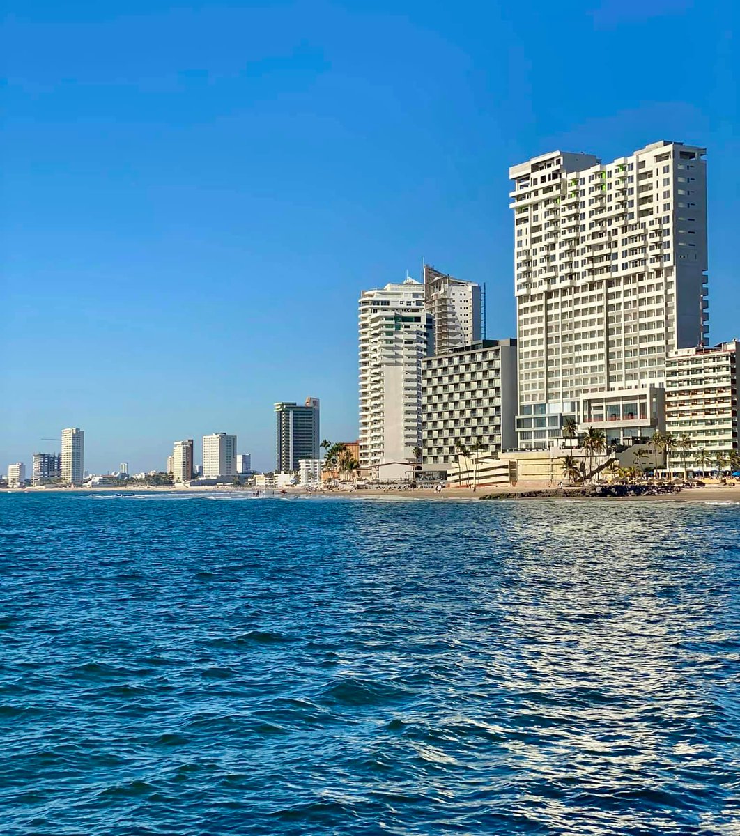 MiLindoMazatlan's tweet photo. #Mazatlán es nominado a ser el mejor destino turístico de México y Centroamérica 2021 por 
@WTravelAwards 

Nominados:
#Mazatlan, México
Cancún, México
San José, Costa Rica

VAMOS #PorLa4 Trofeo

2018🏆
2019🏆
2020🏆
¿2021?😎

#TianguisTurísticoDigital
#TTDigital2021 https://t.co/CeyPoqz0e2