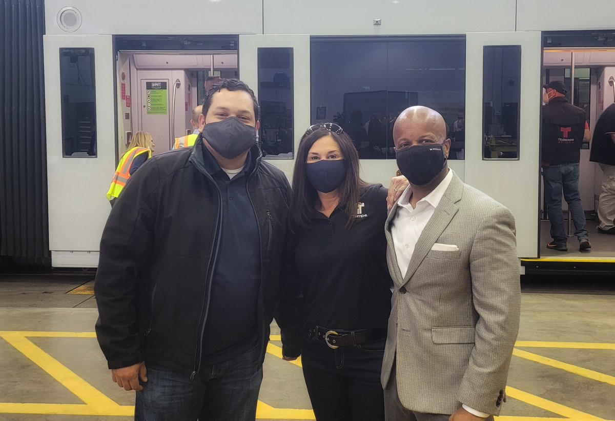 ArredondoSavage's tweet photo. The #TempeStreetcar will be rolling out very soon to a city near you.
A great tour of the @valleymetro facility with @MesaDistrict3 and @mayorcoreywoods.
And of course, #TeamTempe was ready to represent! https://t.co/cJzvhXe4Pu