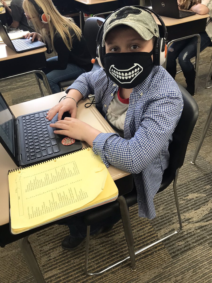SantaJBMusic's tweet photo. Creating soundtracks on Country Music Wednesday.  Celebrating Music in our Schools #Myjblions #musicinourschools #MIOSM #quavermusic @myjblions @QuaverMusic https://t.co/FmC2nUXiB9