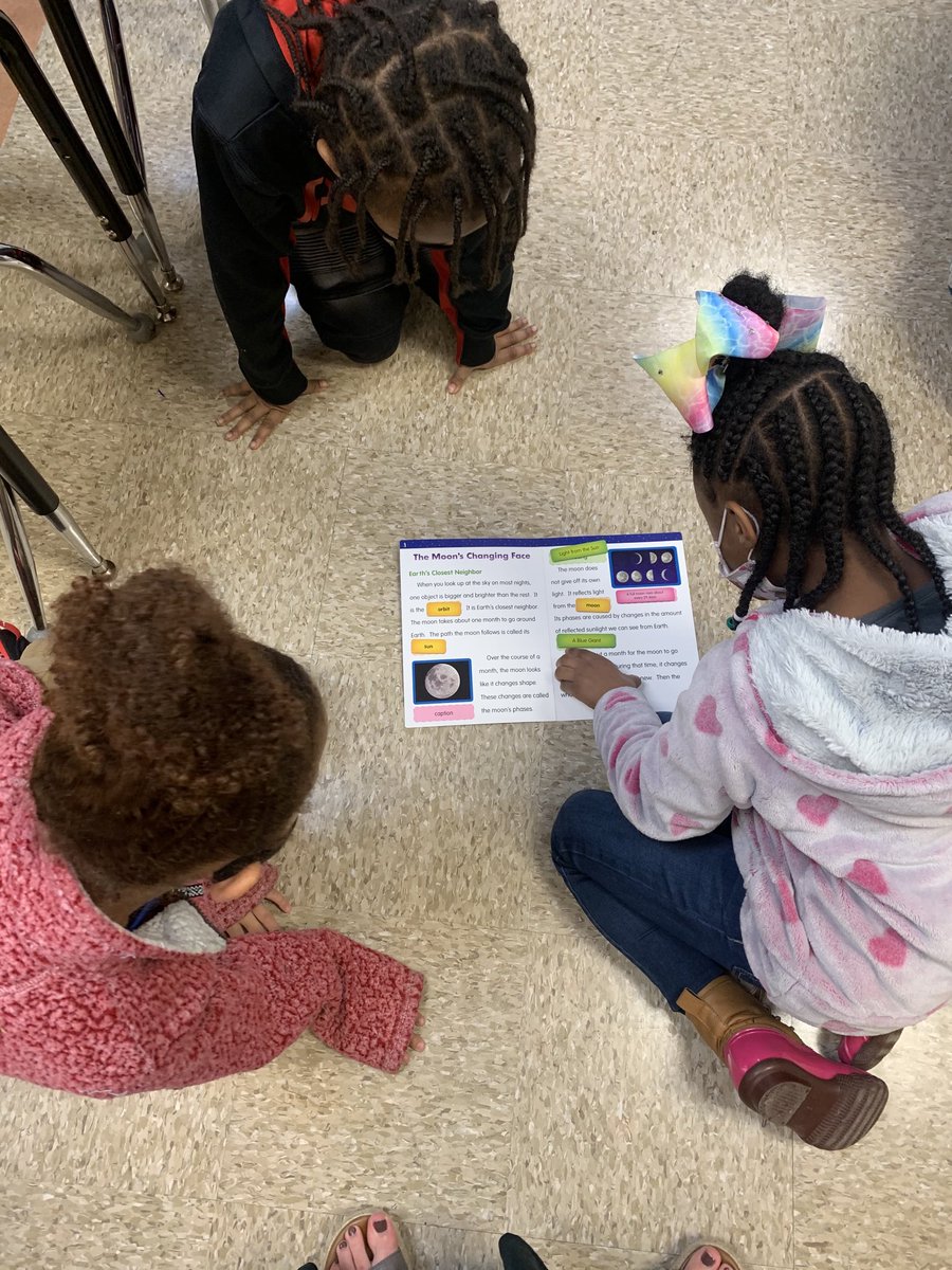 MrKnippersCES's tweet photo. 2nd grade Intersession students enjoy small group activity https://t.co/62YQq7KKuR