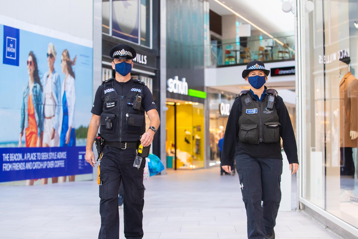 A ground-breaking new partnership between 
<a href="/sussex_police/">Sussex Police</a> &amp; <a href="/coopuk/">Co-op</a> has already resulted in the arrest of 5 prolific offenders. The ‘One Touch Reporting’ pilot is working with 22 stores to make reporting business crime easier. More here 👉bit.ly/3rlLByK 
<a href="/paulHannahcp/">Paul Hannah</a>