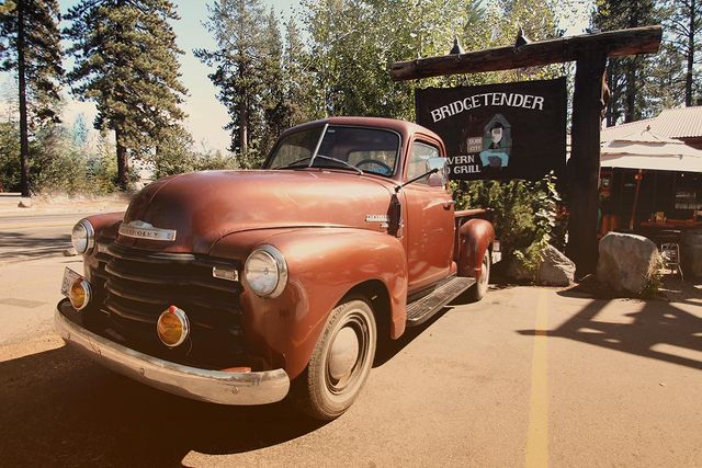 TahoeNorth's tweet photo. Located along the Truckee River next to the historic Fanny Bridge, @TahoeBT is one of the most scenic (and one of the most delicious) spots to enjoy a meal in Tahoe City. Check out their outdoor patio seating and see for yourself! https://t.co/jGvwvvljRh