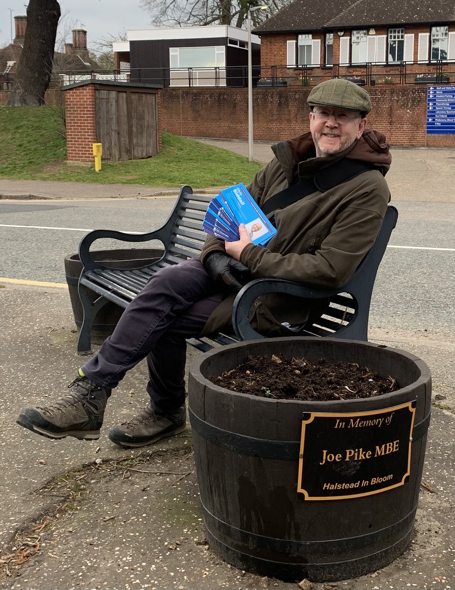 Vote4Siddall's tweet photo. Thank you to all the people that helped me complete my Election Address leaflet deliveries in the #halsteaddivision today! If you haven’t received one DM me, I’ll send you an electronic one. I worked with, and It was good to remember the late Cllr Joe Pike on his memorial bench. https://t.co/i5IeJhgn25