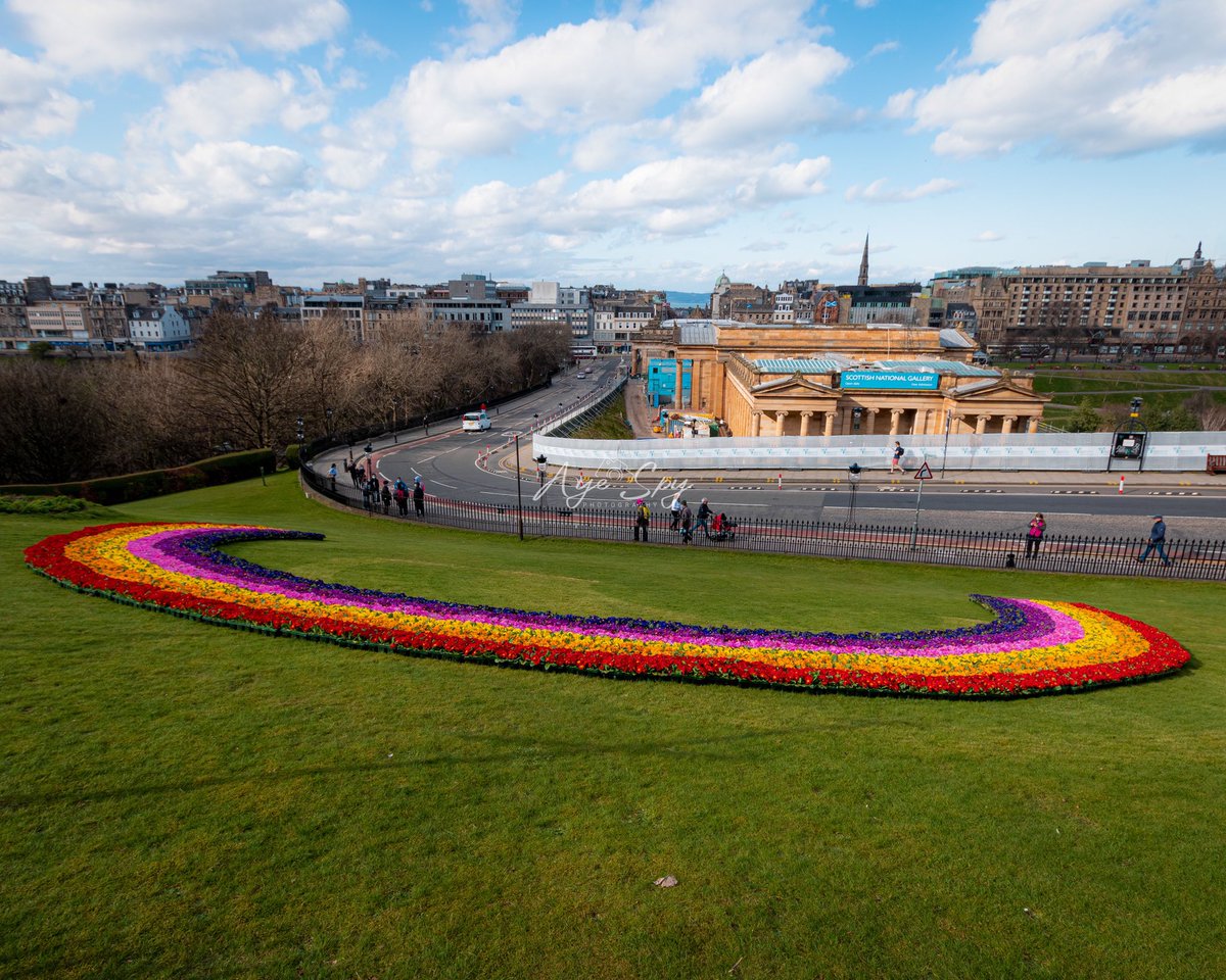 I can see a rainbow. 🌈📸👁 #RainbowOfHope @edinburgh @VisitScotland #Edinburgh 

📍 The Mound, Edinburgh 🏴󠁧󠁢󠁳󠁣󠁴󠁿

ayespyphotography.co.uk