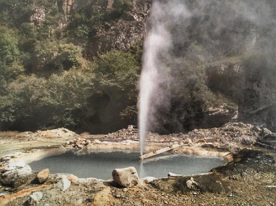 Kalbajar2020's tweet photo. Ashagi #Istisu is a mineral spring located in the territory of #Kalbajar district of the Republic of #Azerbaijan.
The mineral water from this spring is much higher in quality than the Karlovy Vary mineral water in #Czechia. https://t.co/I5bNWP7YNk