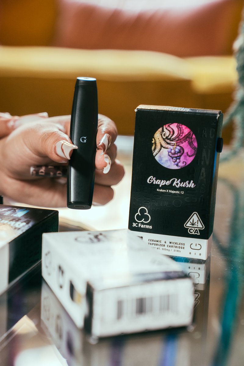 GPen's tweet photo. Hey #California π Have you tried new ceramic + wickless Gio cartridges from #3CFarms? πHead to Coast to Coast Canoga or DTLA to pick one up π¨ https://t.co/ngPkYm5i3O