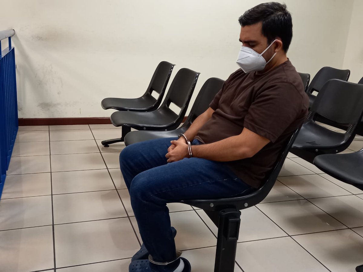 El Juzgado 4o de Instrucción de San Salvador continuo por segundo día, la audiencia contra el empresario José Adán Salazar Martinez , hijo de Adán Salazar acusado de lavado de dinero y activos por un monto aproximado de $12 millones, según el ministerio público <a href="/radioyskl/">Radio YSKL 📻 💻 📲</a>