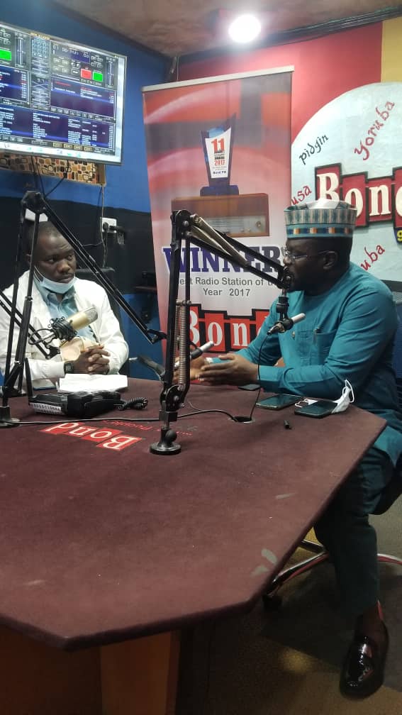 Lagferry's tweet photo. Managing Director/CEO LAGFERRY during a live interview on a Lagos State Government sponsored programme " Eko ile" at Bond FM 92.9
#Lagferry.... Sailing You Safely
#ForAGreaterLagos
@followlasg @jidesanwoolu @drobafemihamzat @dr_oladeinde @Mr_JAGs @positivebaqi https://t.co/2x0ph5C5LS