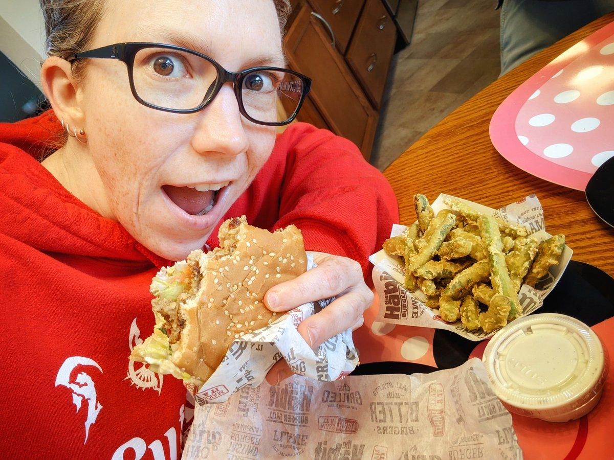 Studio Mikarts - Denise みか Hutchins Ⓥ🌱 tweet media