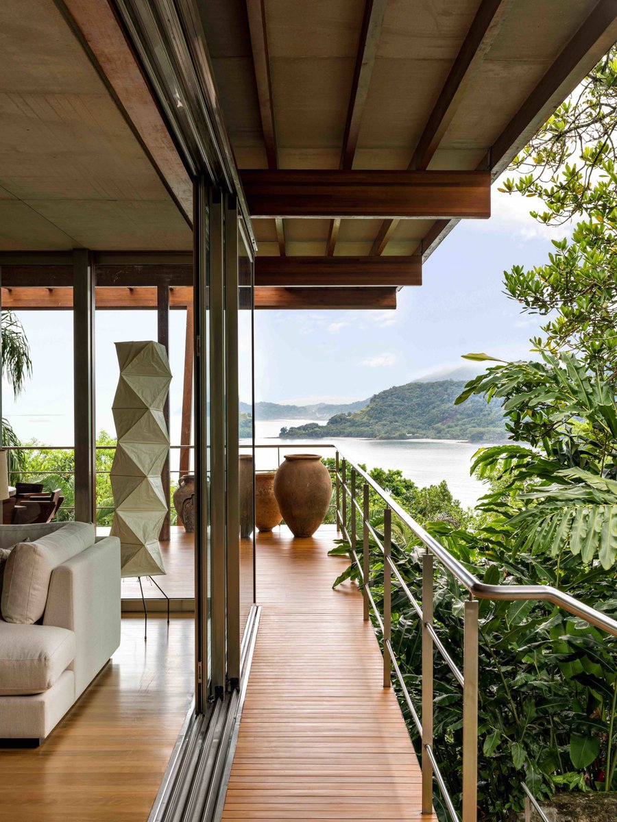 NATALIALABEL's tweet photo. Brazilian treehouse villa of my dreams. https://t.co/Y1nj5l6mFp