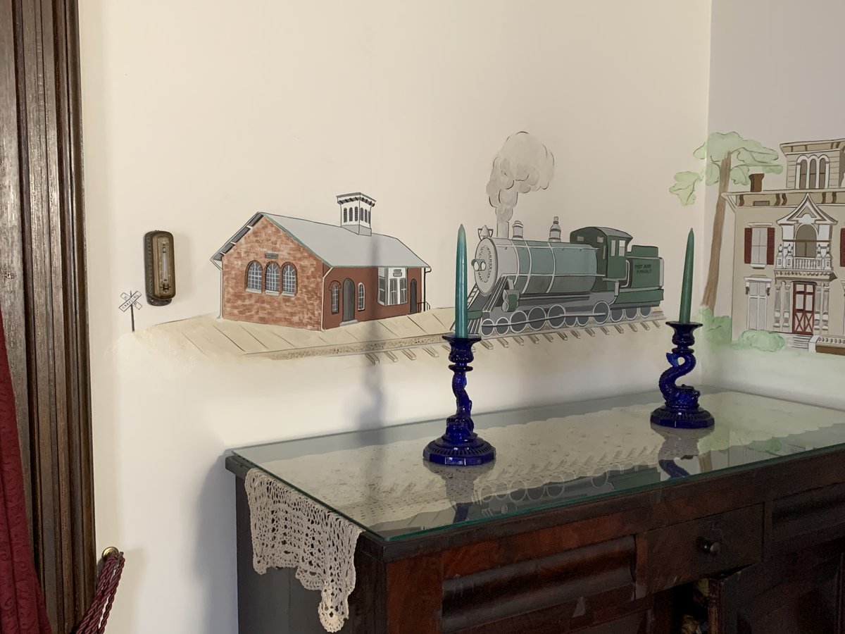 AmherstInn2's tweet photo. Our handpainted walls feature some of the most recognizable areas of Amherst as well as the #AmherstInn and #AllenHouse https://t.co/nLn8mkrDjD