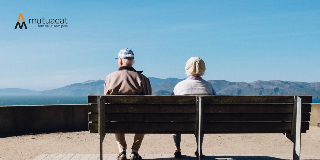 mutuacat's tweet photo. Què farà la teva asseguradora de salut quan siguis gran? T’apujarà  les quotes, fins que no les puguis pagar?
🔸 A Mutuacat paga el mateix una persona de 67 anys, de 87 o 97.
🧡 El nostre compromís  és per tota la vida.
👉 https://t.co/b9ymlzFFNi

#FemSalut #FemPaís https://t.co/VcNMy76mnD