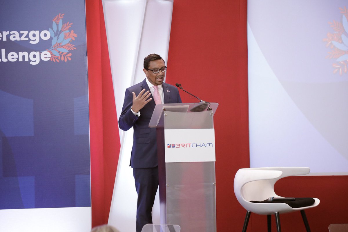 raquelarbaje's tweet photo. Participé hoy en el evento “Mujeres en liderazgo, Choose to Challenge” invitada por la @BritchamDR y su vicepresidenta Francesca Ortiz, en el que estuvo presente el embajador @MockbulAli. https://t.co/jpEhgnzRVv