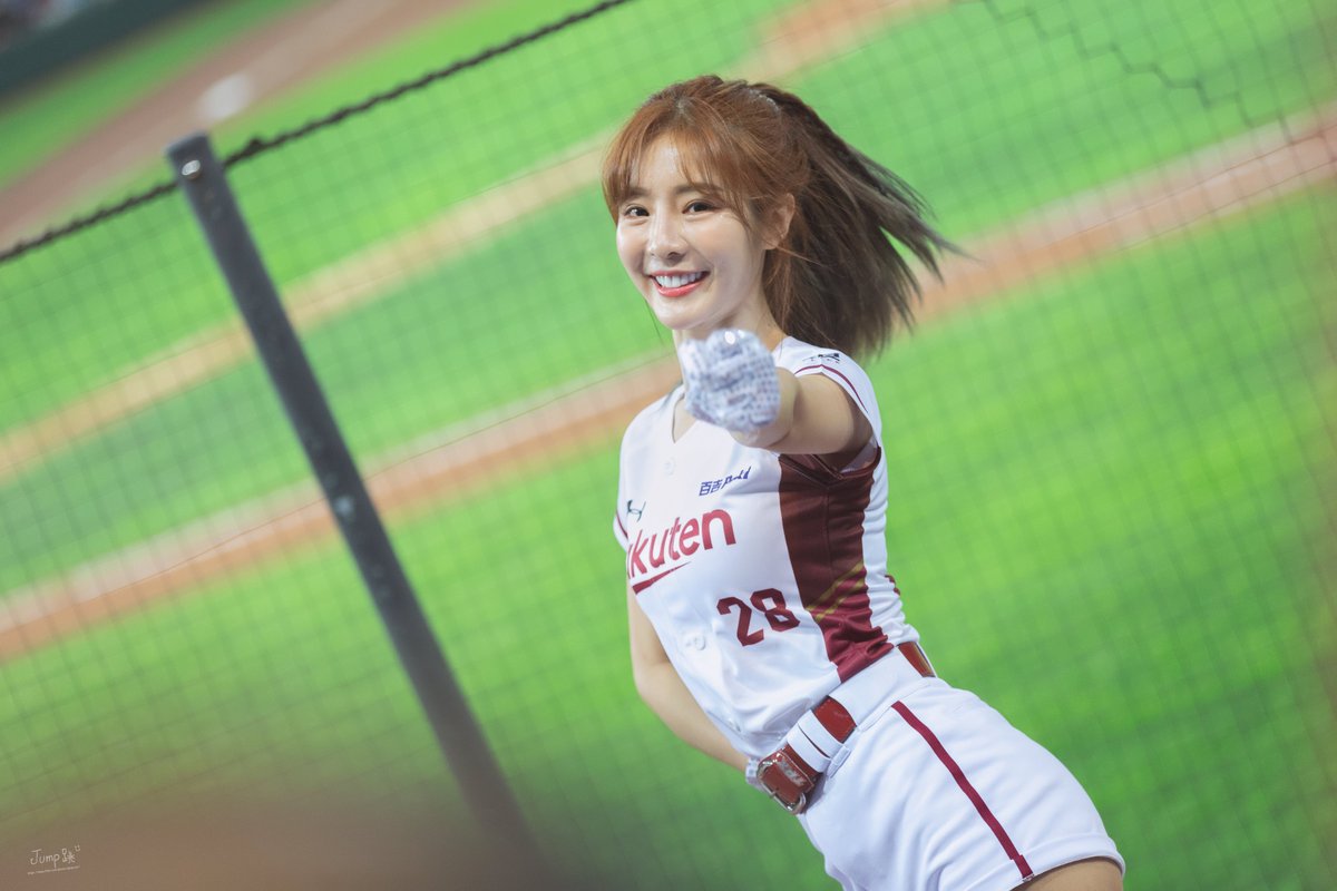 Jump_eli's tweet photo. 2021.03.23
樂天桃猿主場開幕戰⚾️⚾️
#倪暄 #倪暄Eli #エリ 
#楽天モンキーズエリ #RakutenMonkeys
#楽天ガールズエリ #RakutenGirls
#楽天ガールズ倪暄 #RakutenGirls倪暄 https://t.co/CvadAYmKfG