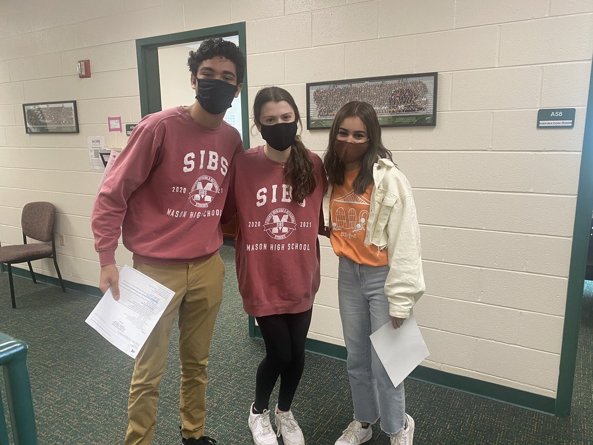 The <a href="/mhssibs/">MHS SIBS</a> always willing to help out at MHS! They will be student greeters and escorts for the administration interview process at MHS this afternoon.