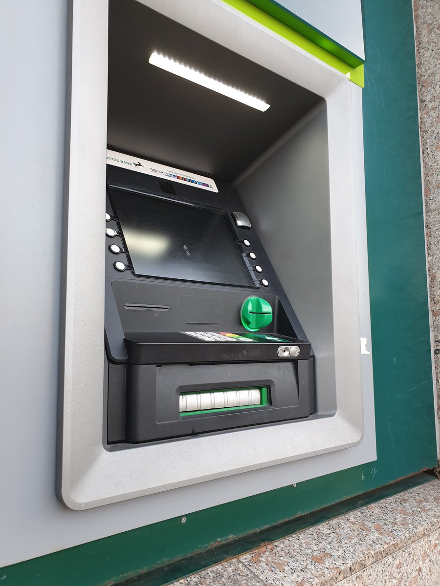 YardleyWMP's tweet photo. A member of public was distracted earlier today at the Lloyds Bank cashpoint at the Yew Tree and bank cards were snatched.
#cancelledthecards #beawareofwhoisabout . Offenders were described as late 30s . Asian males. #reportanythingsuspicious https://t.co/srGAm0NZq4