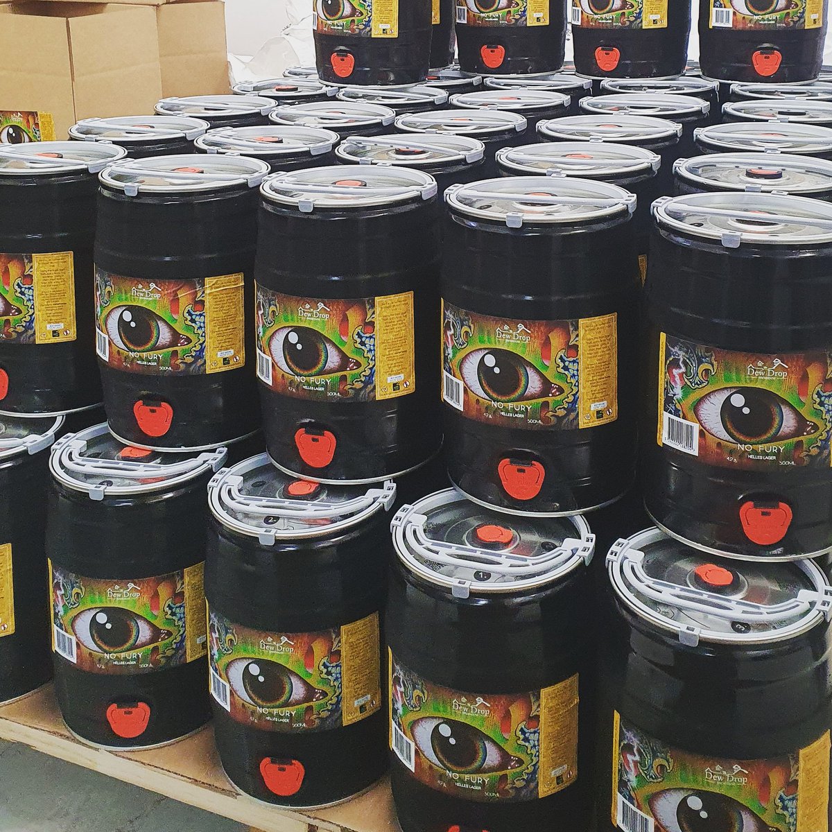 Limited amounts of our popular No Fury, Helles Lager 5L Mini Kegs available now in <a href="/dewdropinnkill/">Dew Drop Inn & Brewhouse</a> <a href="/Firecastle_lane/">Firecastle Grocer</a> and #jordanscentras don't miss them this time round. #fresh #local #premium #beer