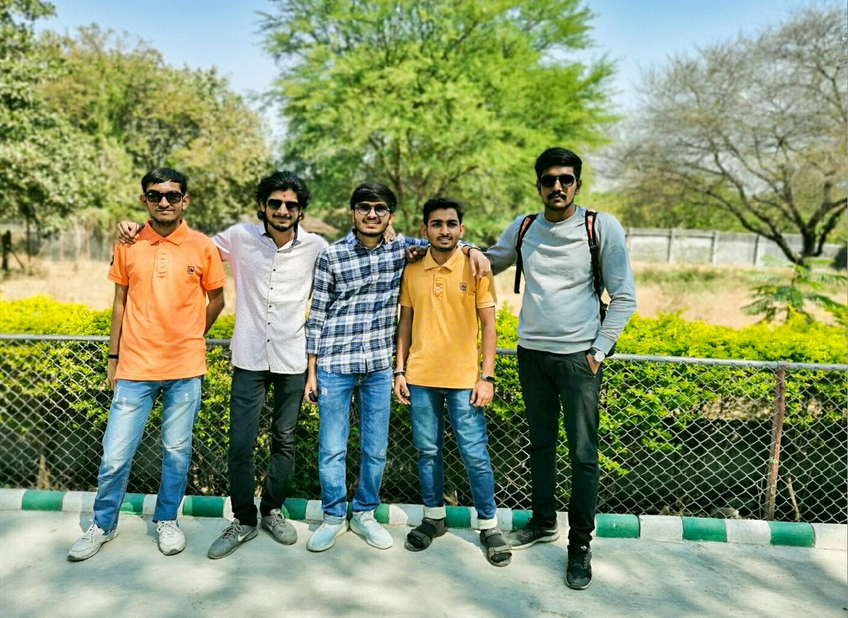 moradiyajay292's tweet photo. Junagadh, Gujarat - 13 February 2021
https://t.co/e8iE7LSAxs
#jaymoradiya #jayymoradiya #jdmoradiya #jd #mj #junagadh #trip #friends #taleti #gir #sasan #lion #damokund #bhavnath #aapnujunagadh #surat #memories #gujarat #sasangir #saurashtra #Ropeway #udankhatola #adventure https://t.co/PZR8PCzUMR