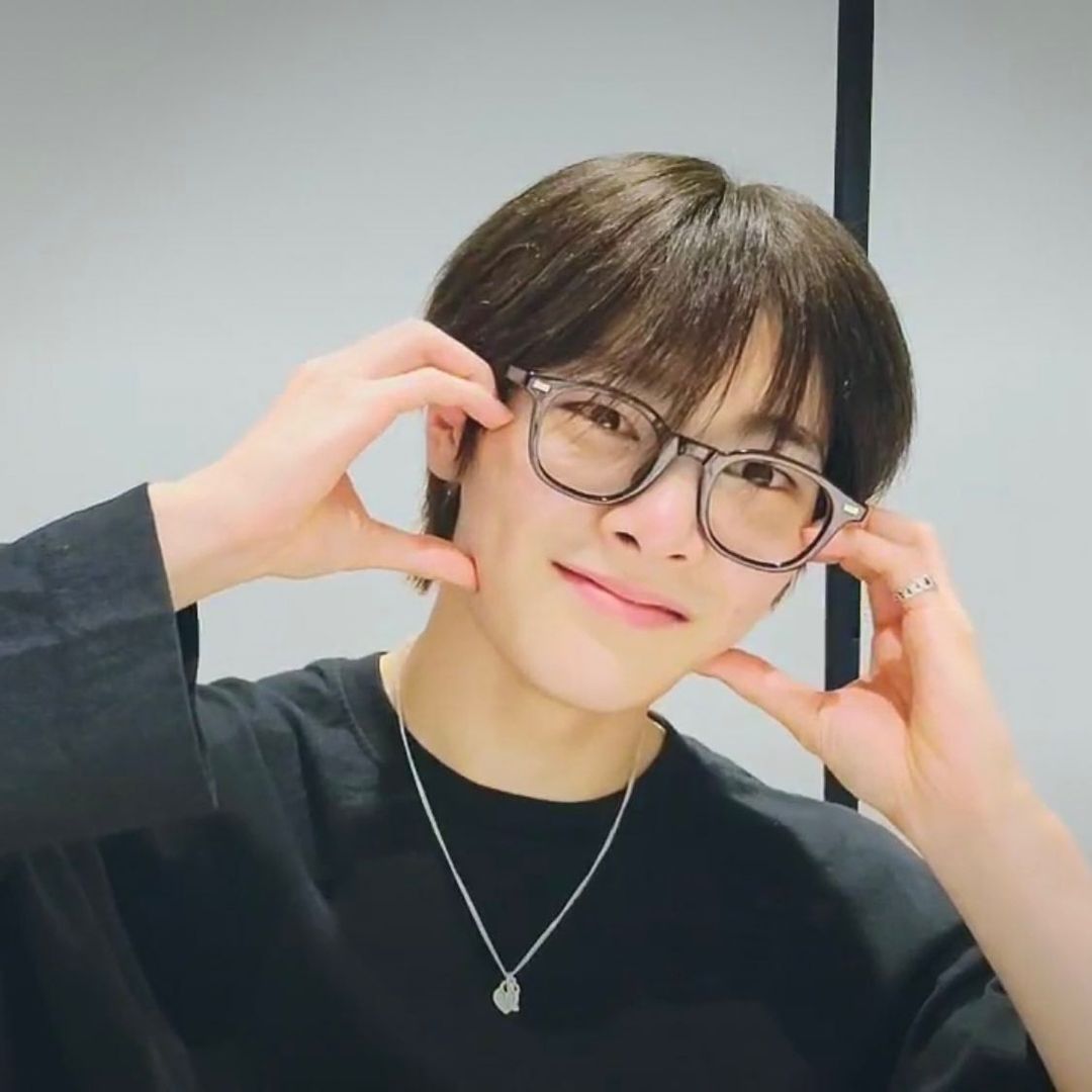 Bu adamların fandomunda olduğum için acayip şanslı biriyim...
#StrayKids3rdAnniversary