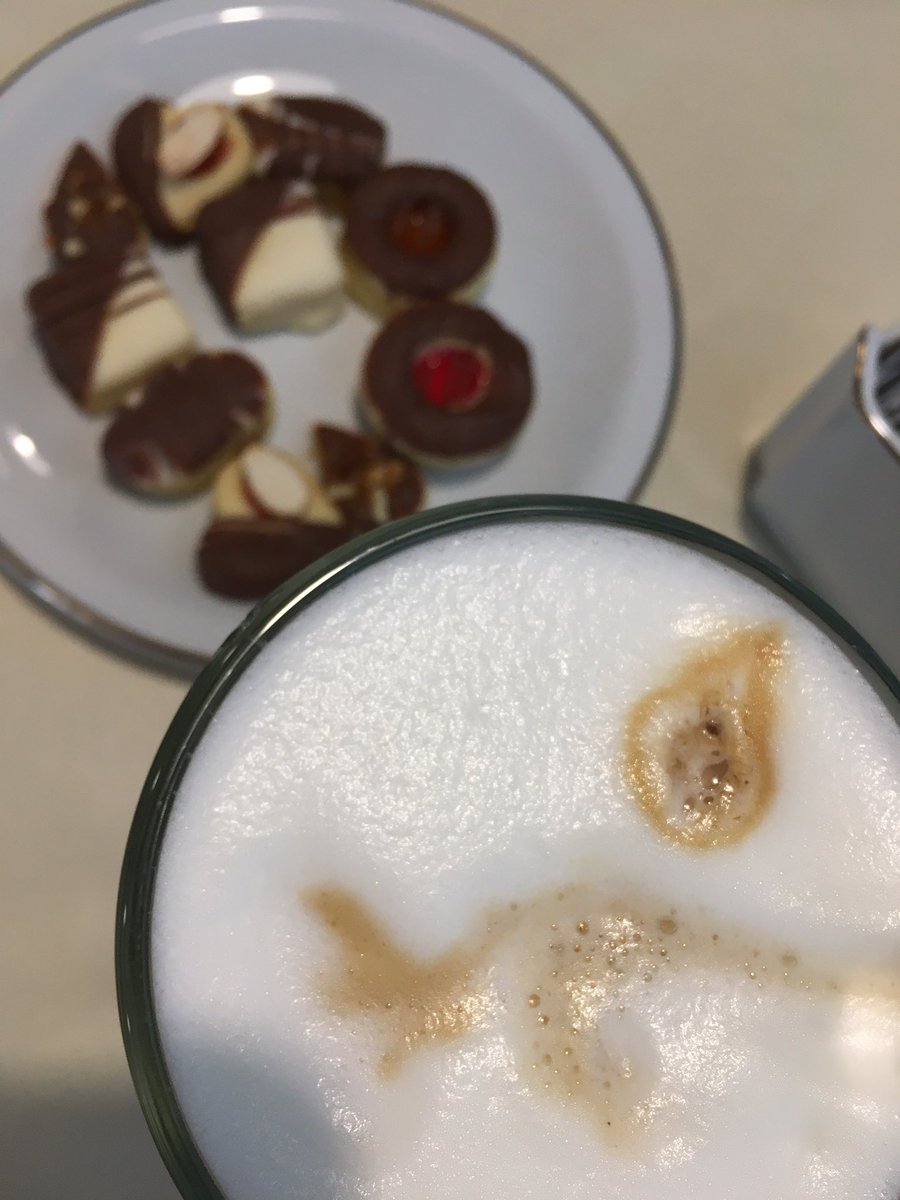 LicLiterally's tweet photo. Este podría ser el nuevo bunker no? @Rockbert99
Acá @classenmelania y compañía sumándole calidad al pueblito. @classenmelania todos los éxitos!!
#Cafe32 🥐🍩☕️ https://t.co/nikIMZabu2
